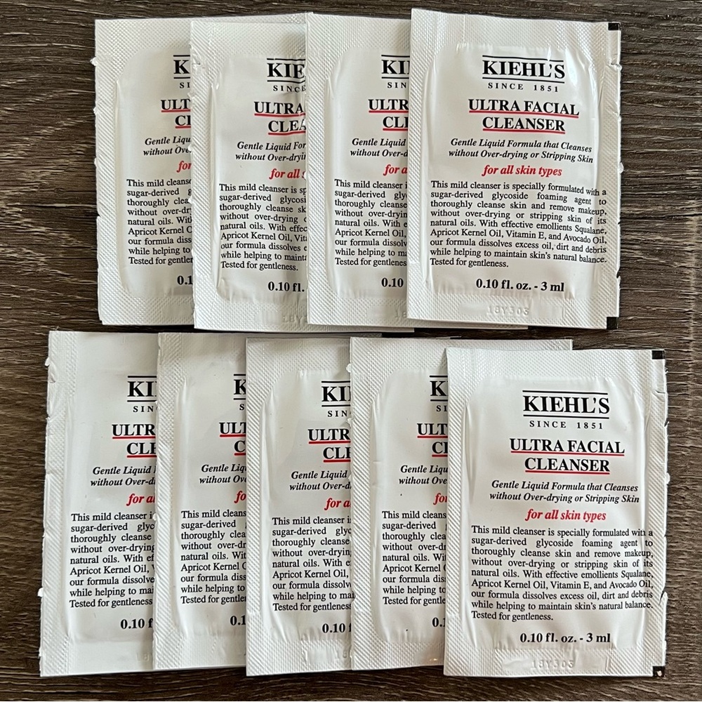 Kiehl's Ultra Facial Cleanser Travel Set 9 Pack